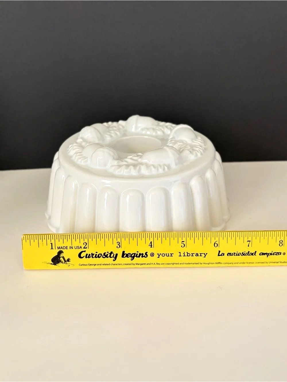 Williams Sonoma White Ceramic Acorn Cranberry Mold Pan Ring Thanksgiving Fall